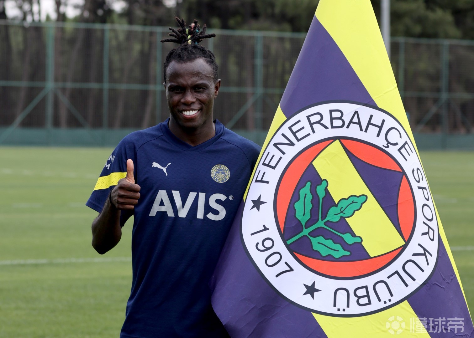 埃因霍温训练开放日,官宣日内部沟通引观众欢呼,足总杯在即,数据层面出现新趋势的简单介绍 埃因霍温训练开放日,官宣日内部沟通引观众欢呼,足总杯在即,数据层面出现新趋势的简单介绍